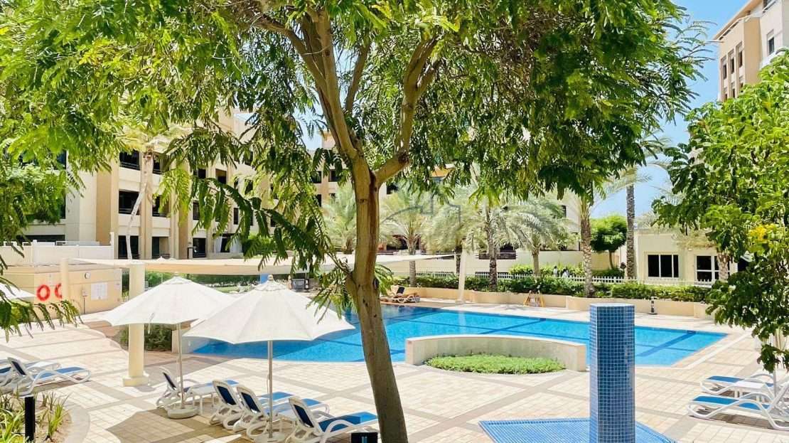 Spacious 2BR Apartment for Rent | The Greens | Close to Metro | AED 129,999/yr - Image 2
